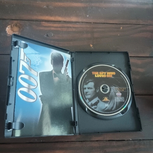 James Bond 007 DVD - The Spy Who Loved Me - Picture 1 of 3